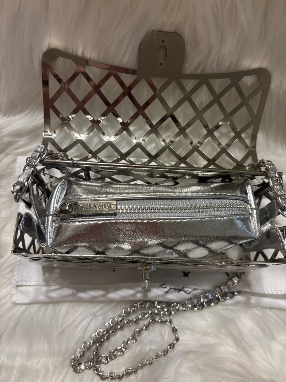 Fashionable Lattice Style Shoulder/Crossbody Bag with Pouch - Picture 5 of 13